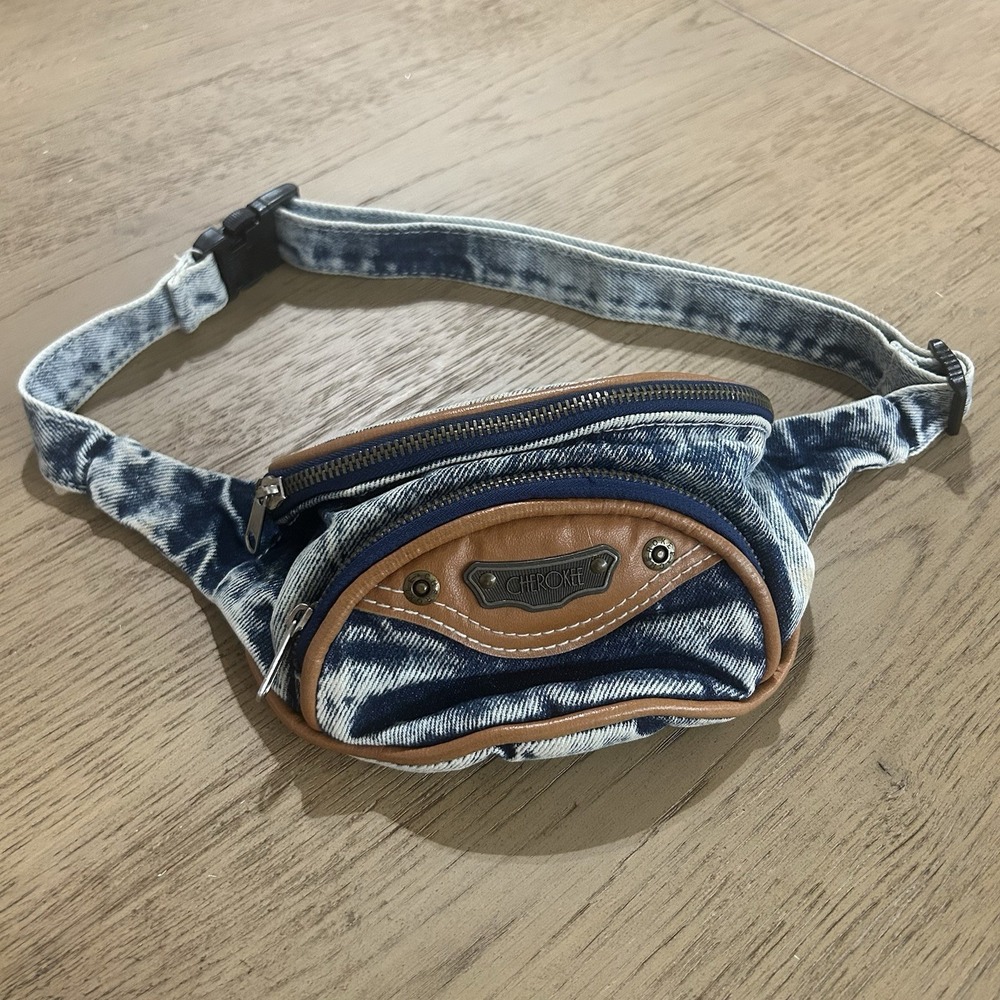 Vintage Cherokee 80s/90s Acid Washed Denim Fanny Pack Stone Washed